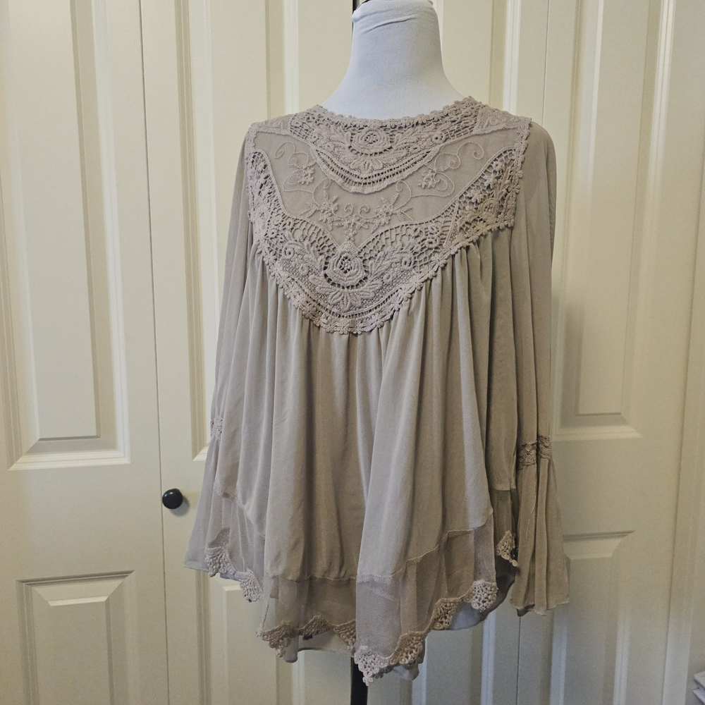 Ultra Pink Lace Crochet Blouse Taupe Sz S - Picture 3 of 16